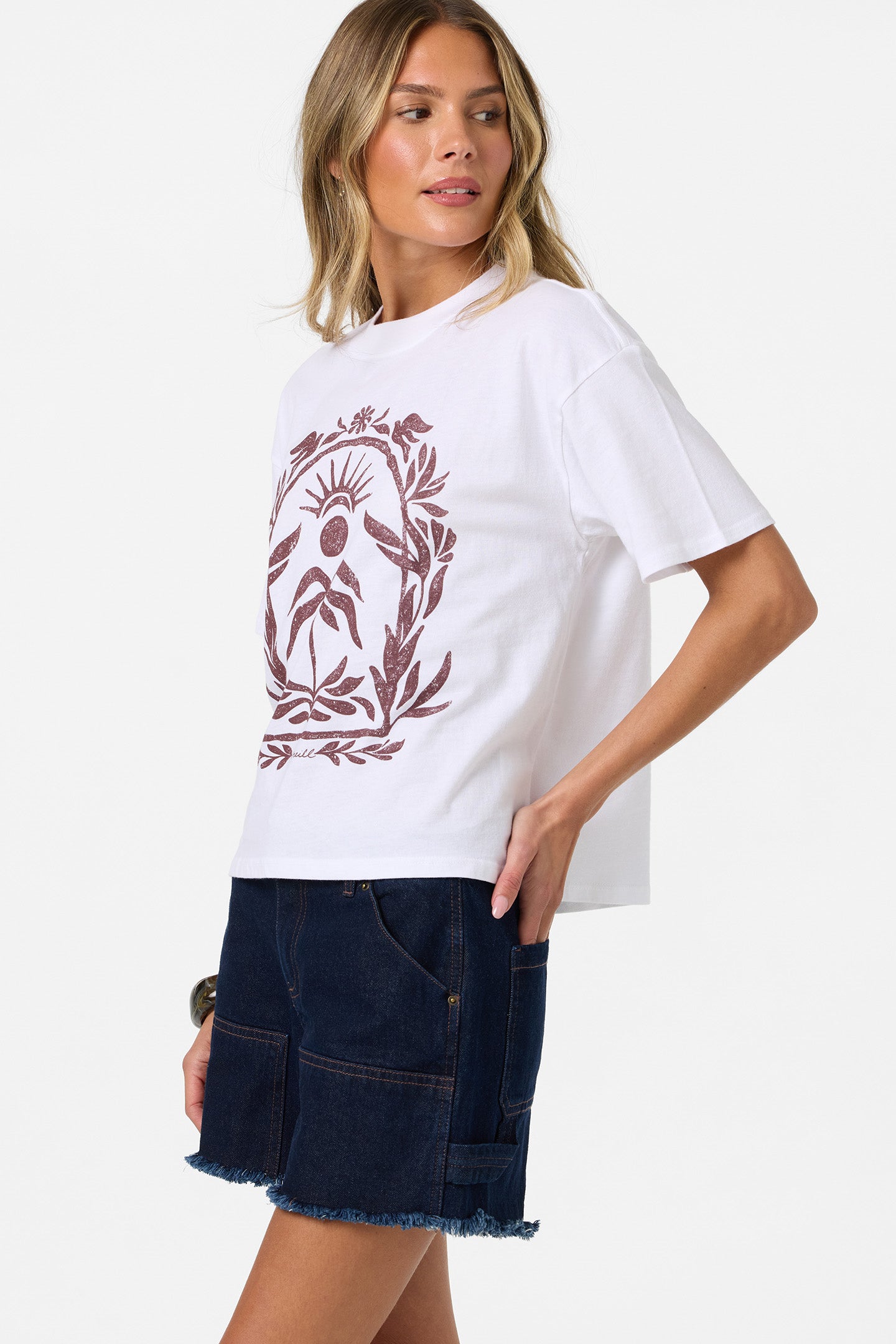 Framed Flora Easy Tee - White | O'Neill