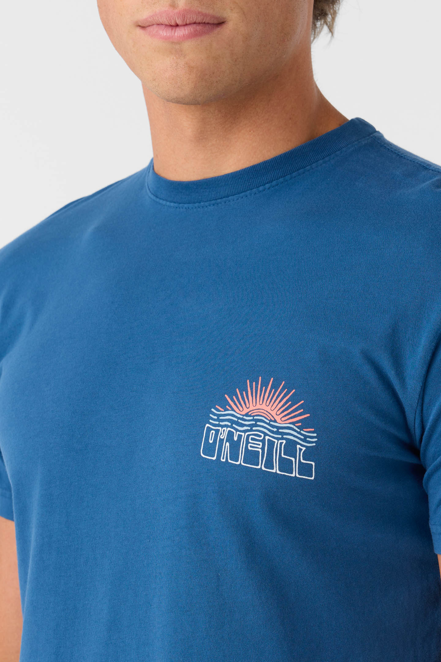 RAYS & WAVES MODERN FIT TEE