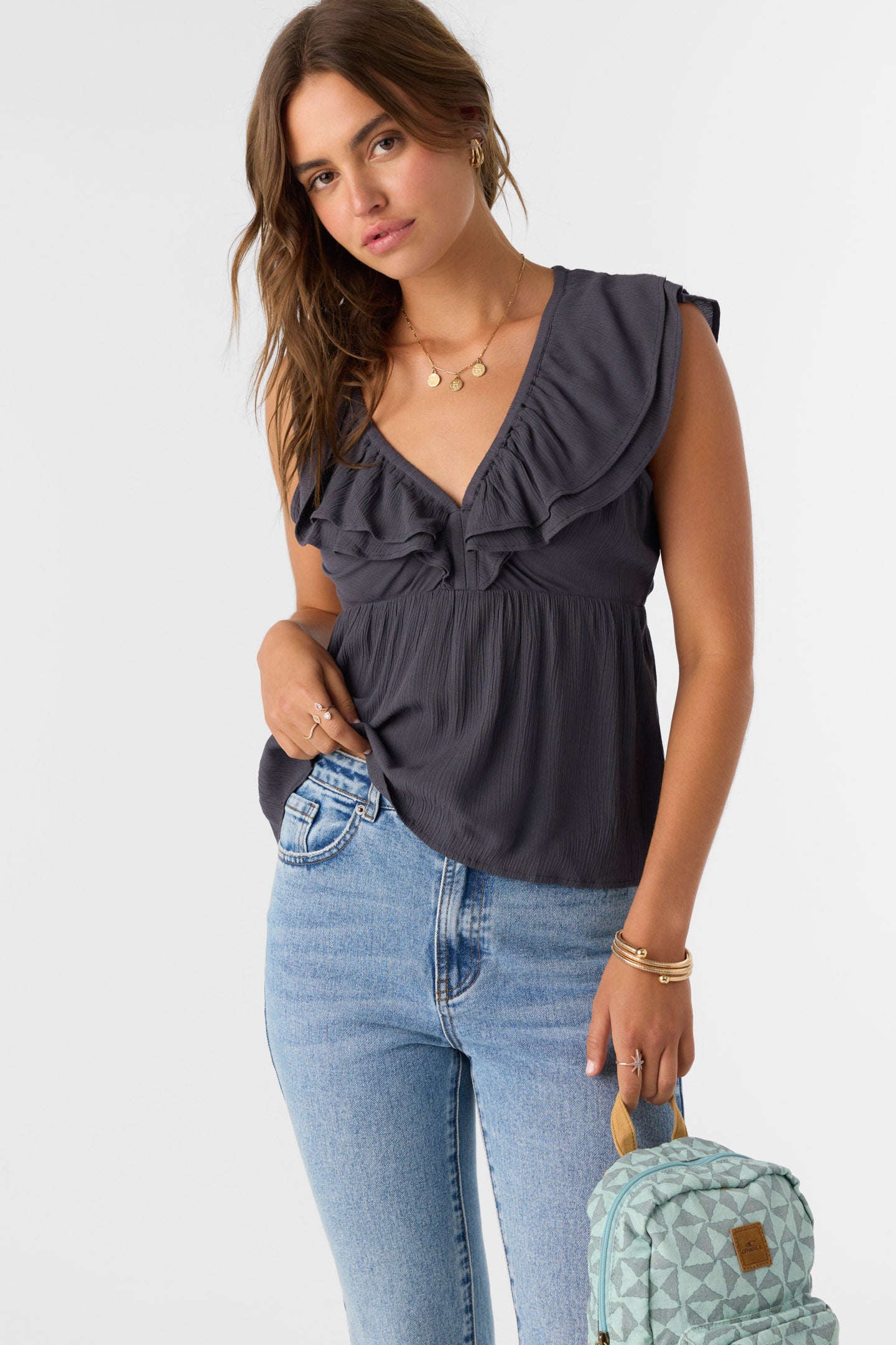 DEJI SOLID FLUTTER SLEEVE TOP