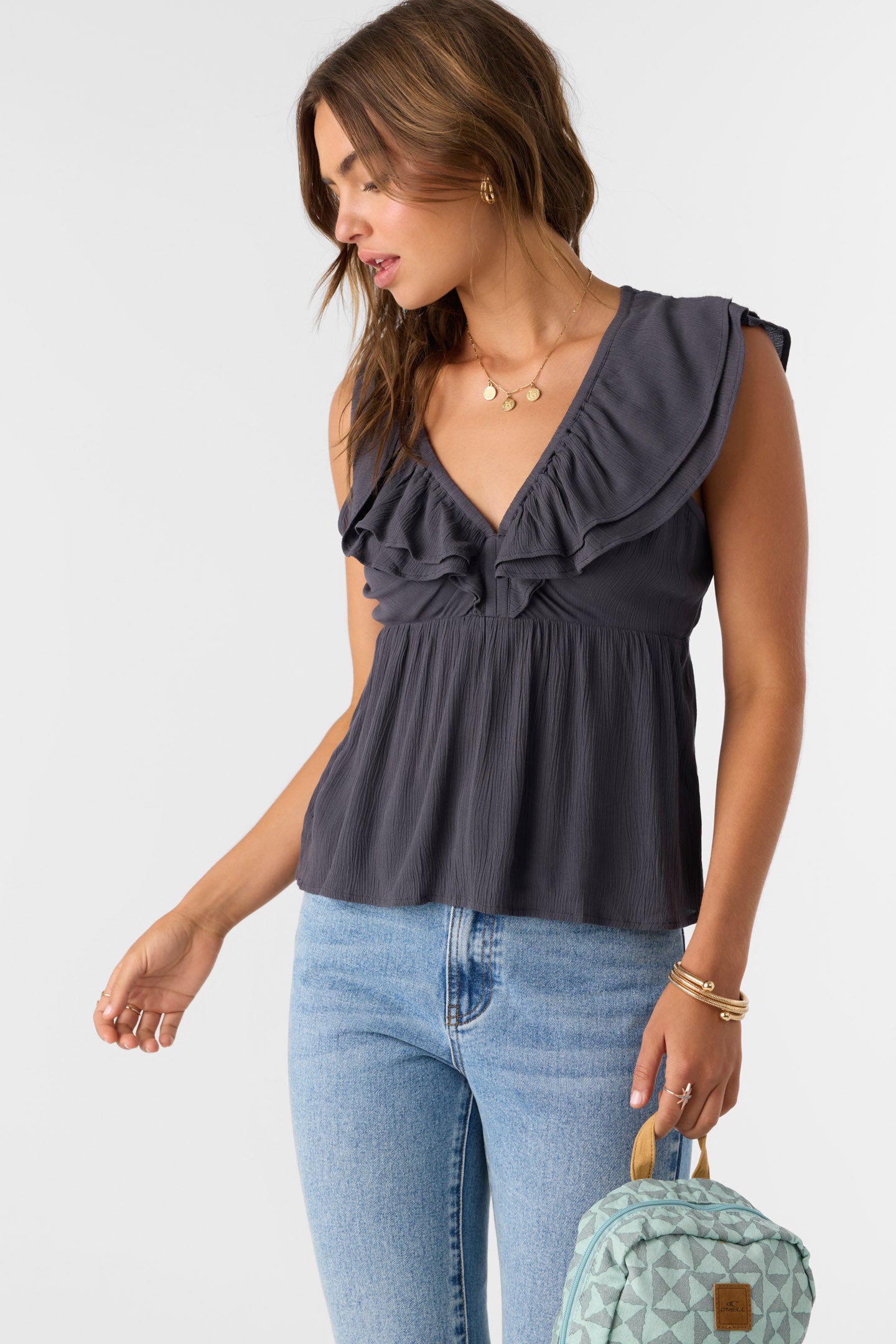 DEJI SOLID FLUTTER SLEEVE TOP