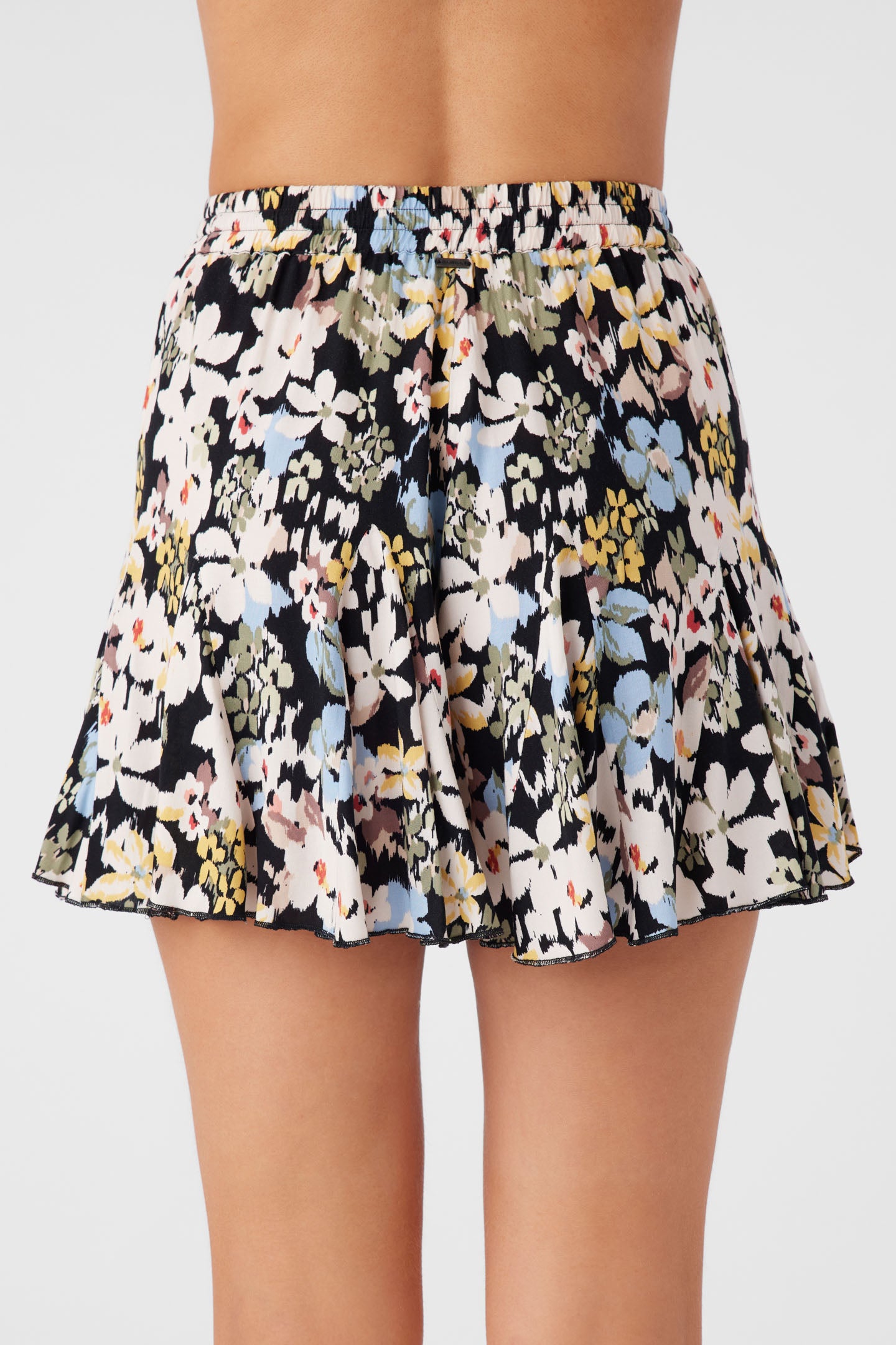 BENNIE CAMDEN FLORAL FLOWY SHORTS