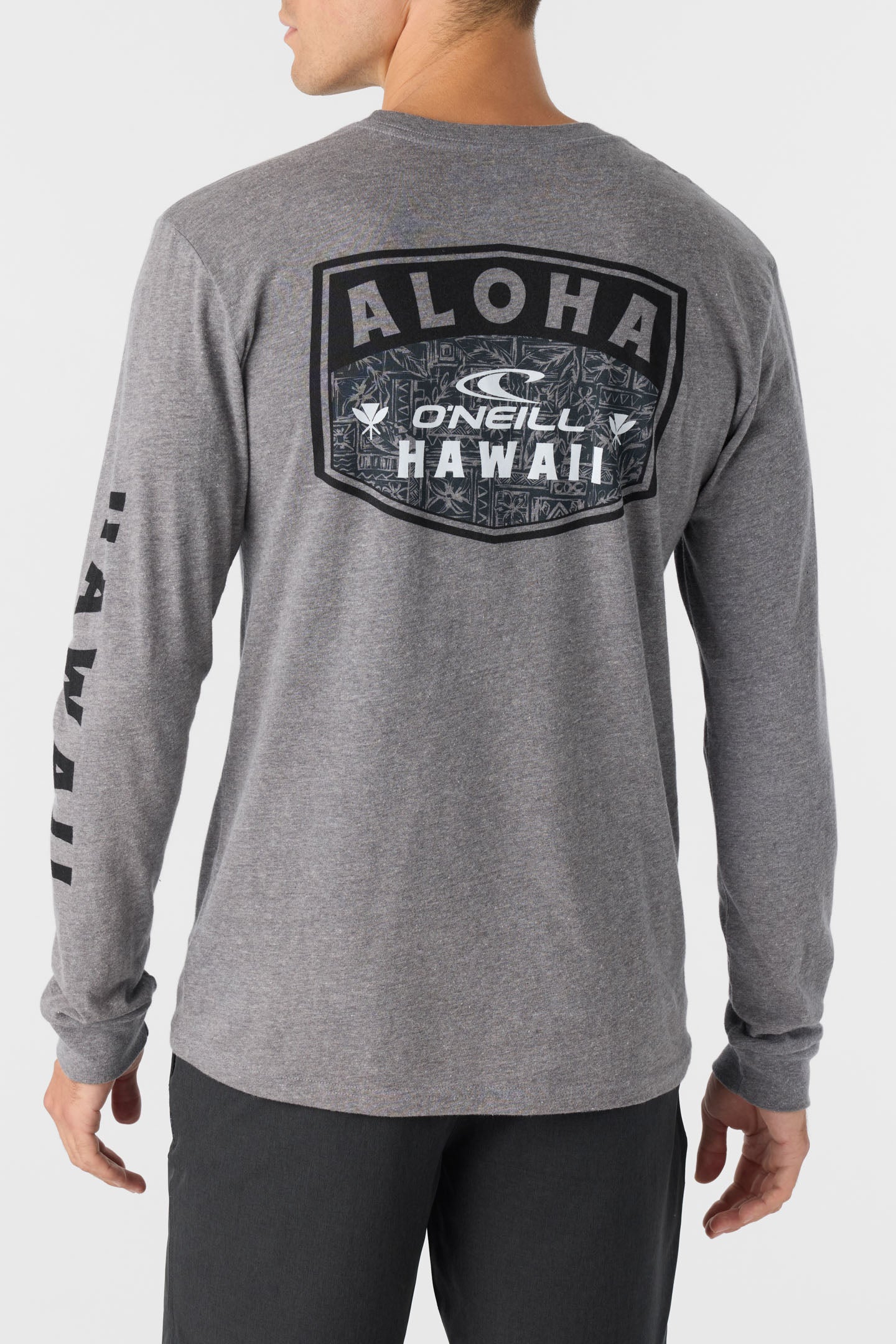 CHEE PONO STANDARD FIT LONG SLEEVE TEE