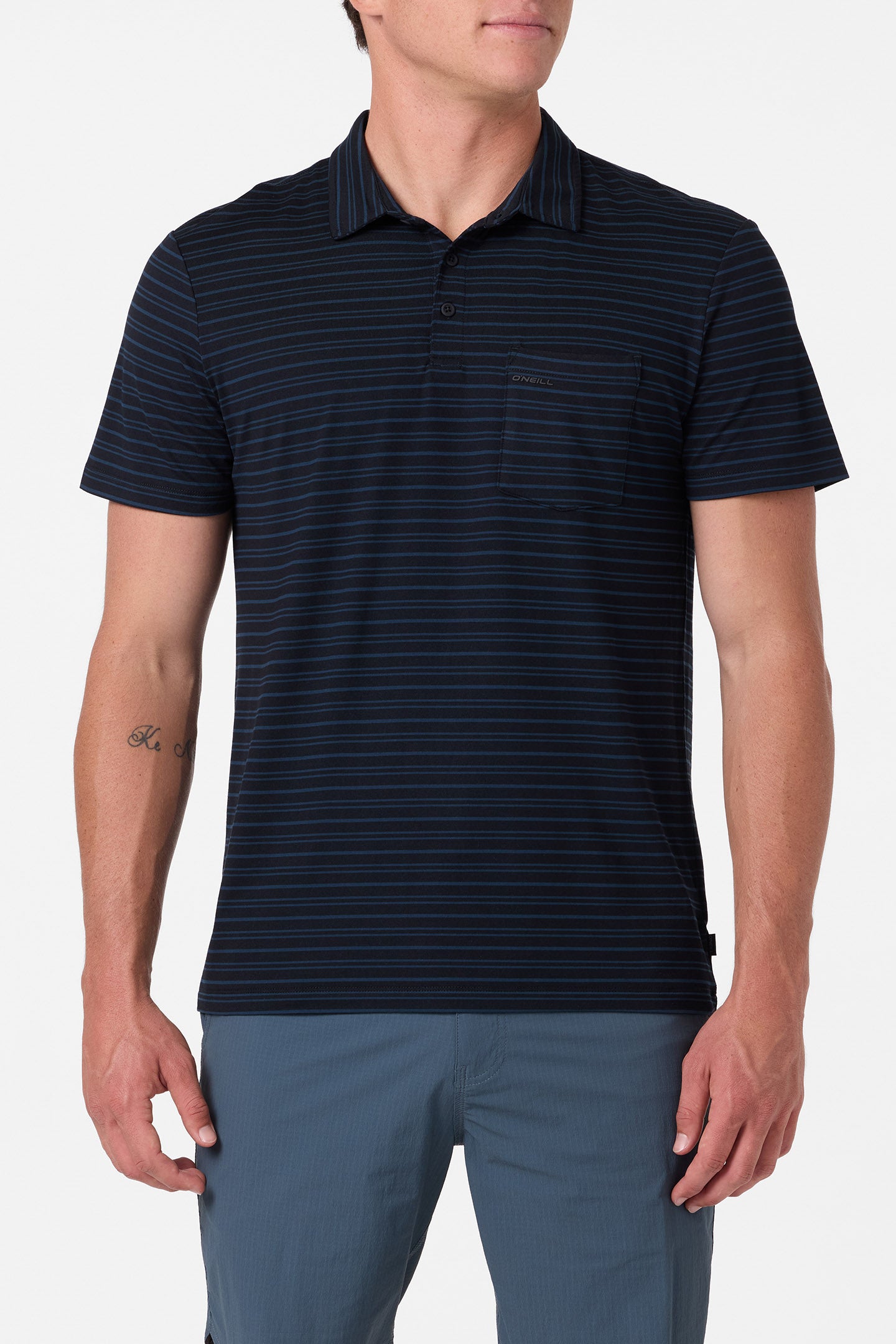 TRVLR UPF SS POLO BLACK 2 – O'Neill