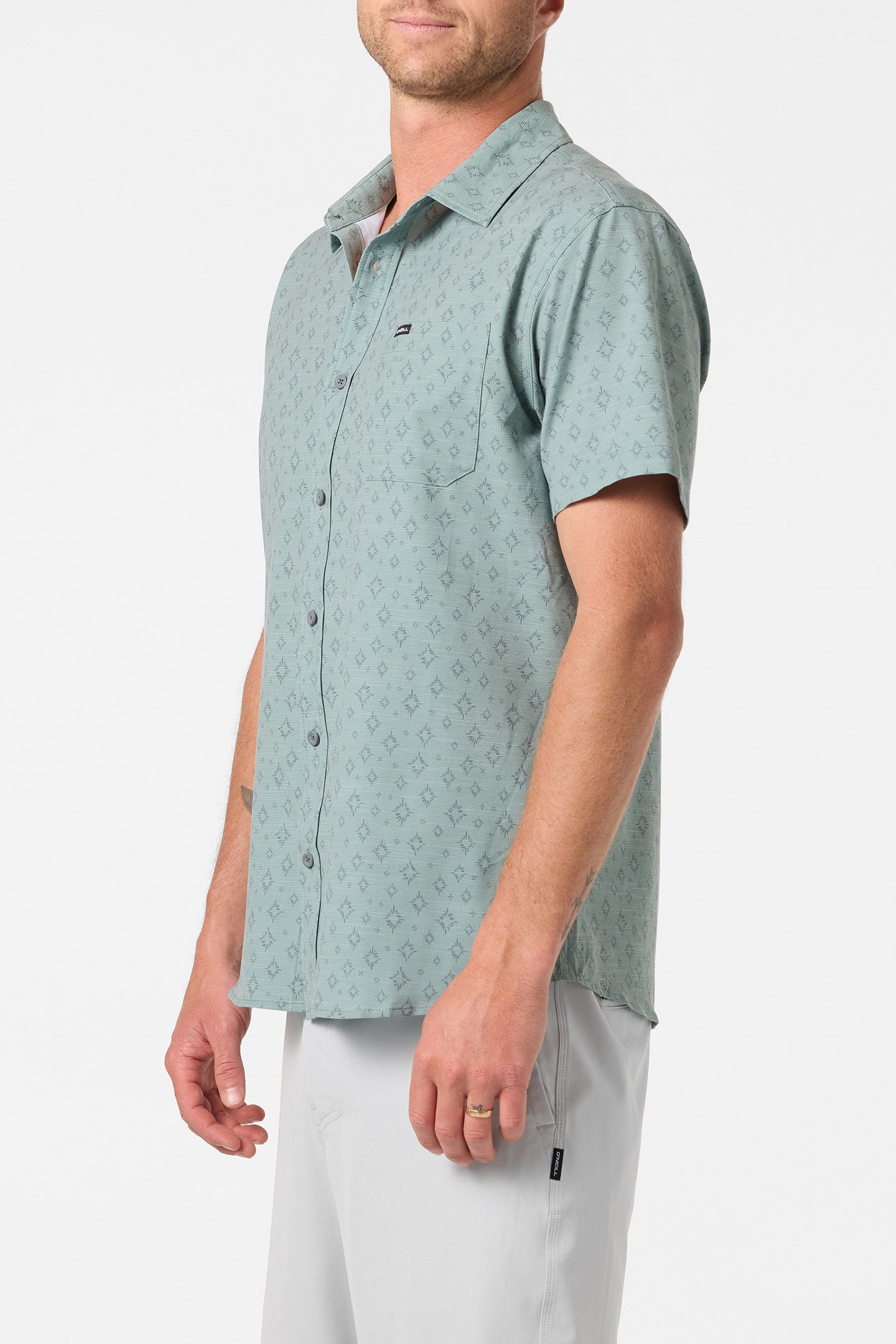 sage dress shirt O'Neill Men's UPF Slub Standard Short Sleeve Woven Shirt, Medium, Sage