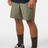 TRVLR Halfback 18" Hybrid Shorts - Dark Olive | O'Neill