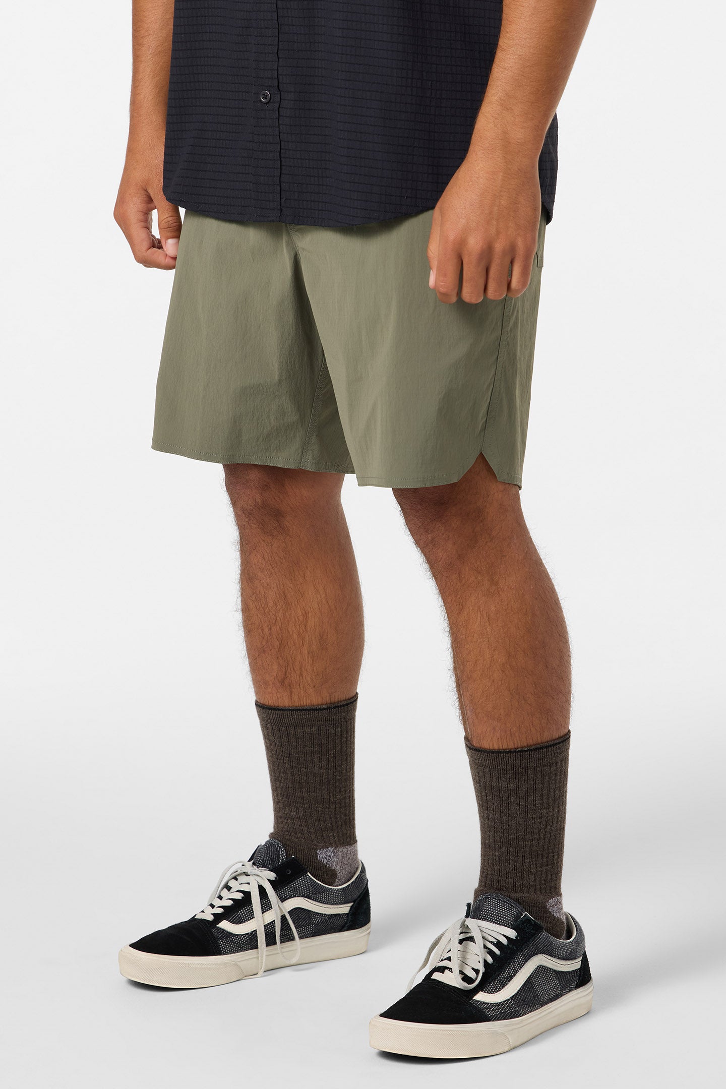 TRVLR Halfback 18" Hybrid Shorts - Dark Olive | O'Neill