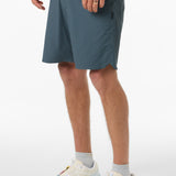 TRVLR Halfback 18" Hybrid Shorts