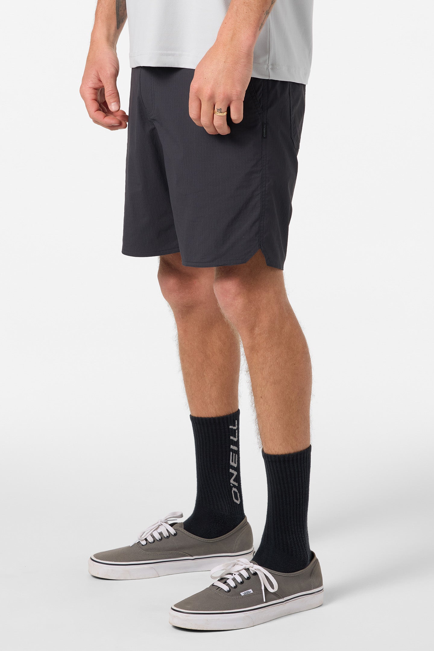 TRVLR Halfback Hybrid 18