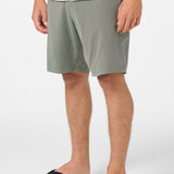 Reserve Light Check 19" Hybrid Shorts