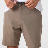 Reserve Light Check 19" Hybrid Shorts