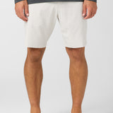 Reserve Light Check 19" Hybrid Shorts