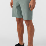 Reserve Light Check 19" Hybrid Shorts