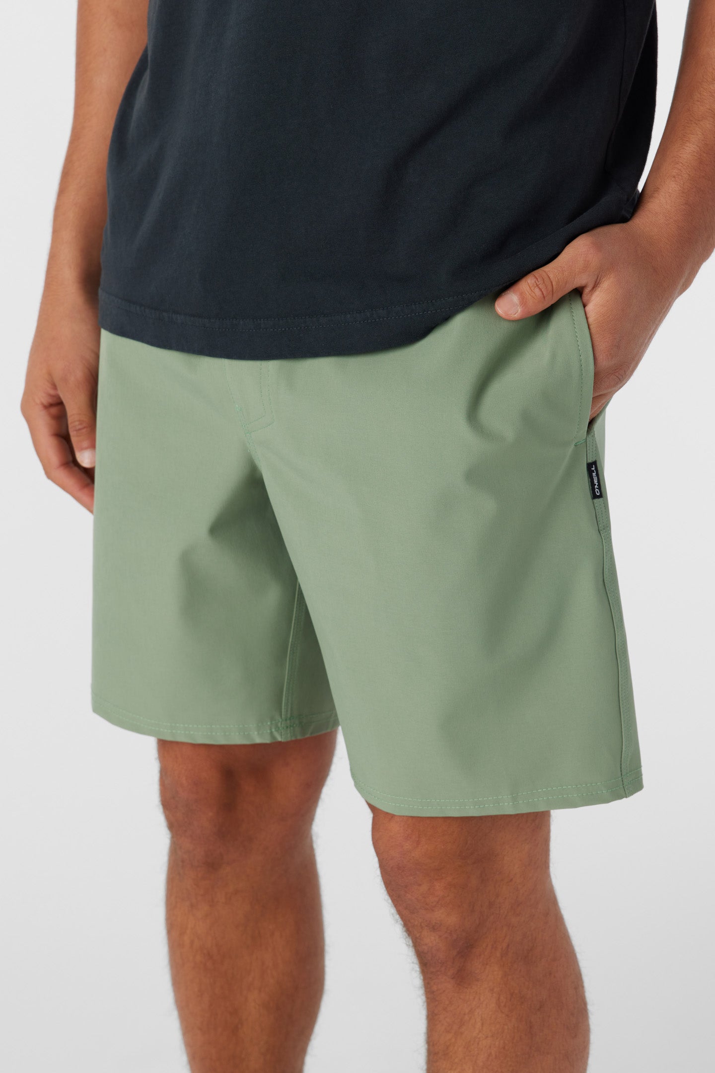 RESERVE ELASTIC WAIST 18" HYBRID SHORTS