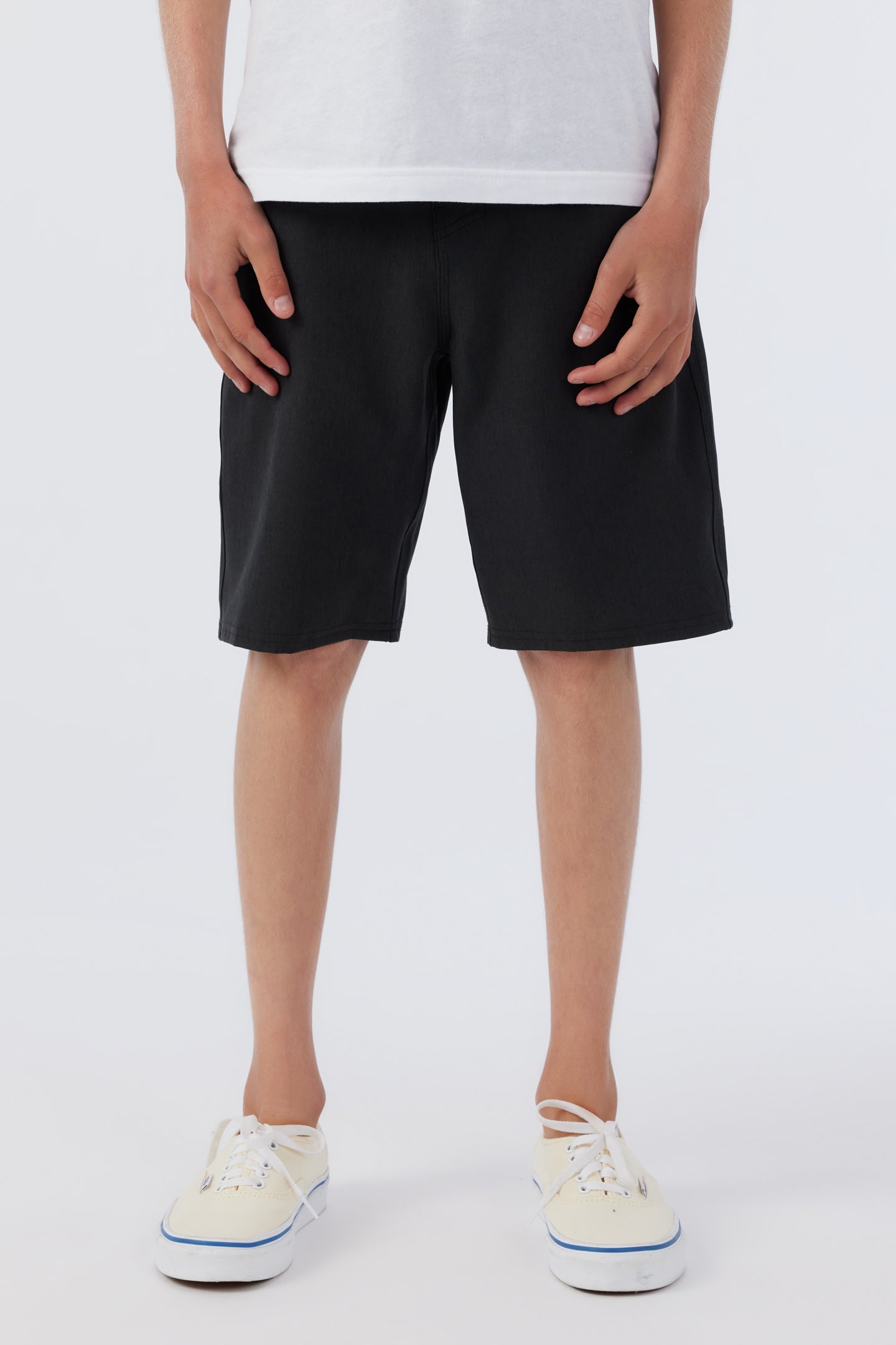 BOY'S RESERVE HEATHER 18" HYBRID SHORTS