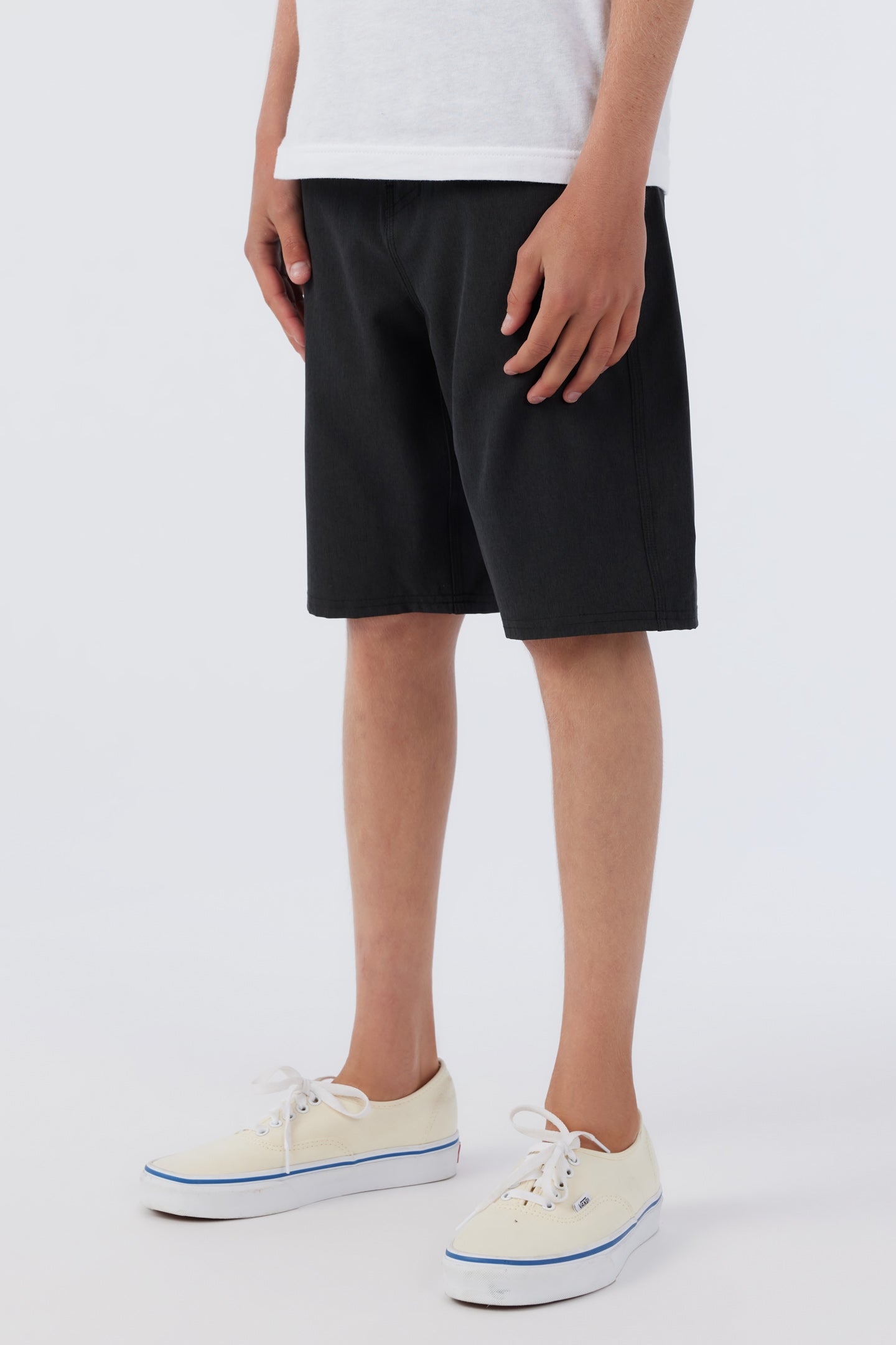 BOY'S RESERVE HEATHER 18" HYBRID SHORTS