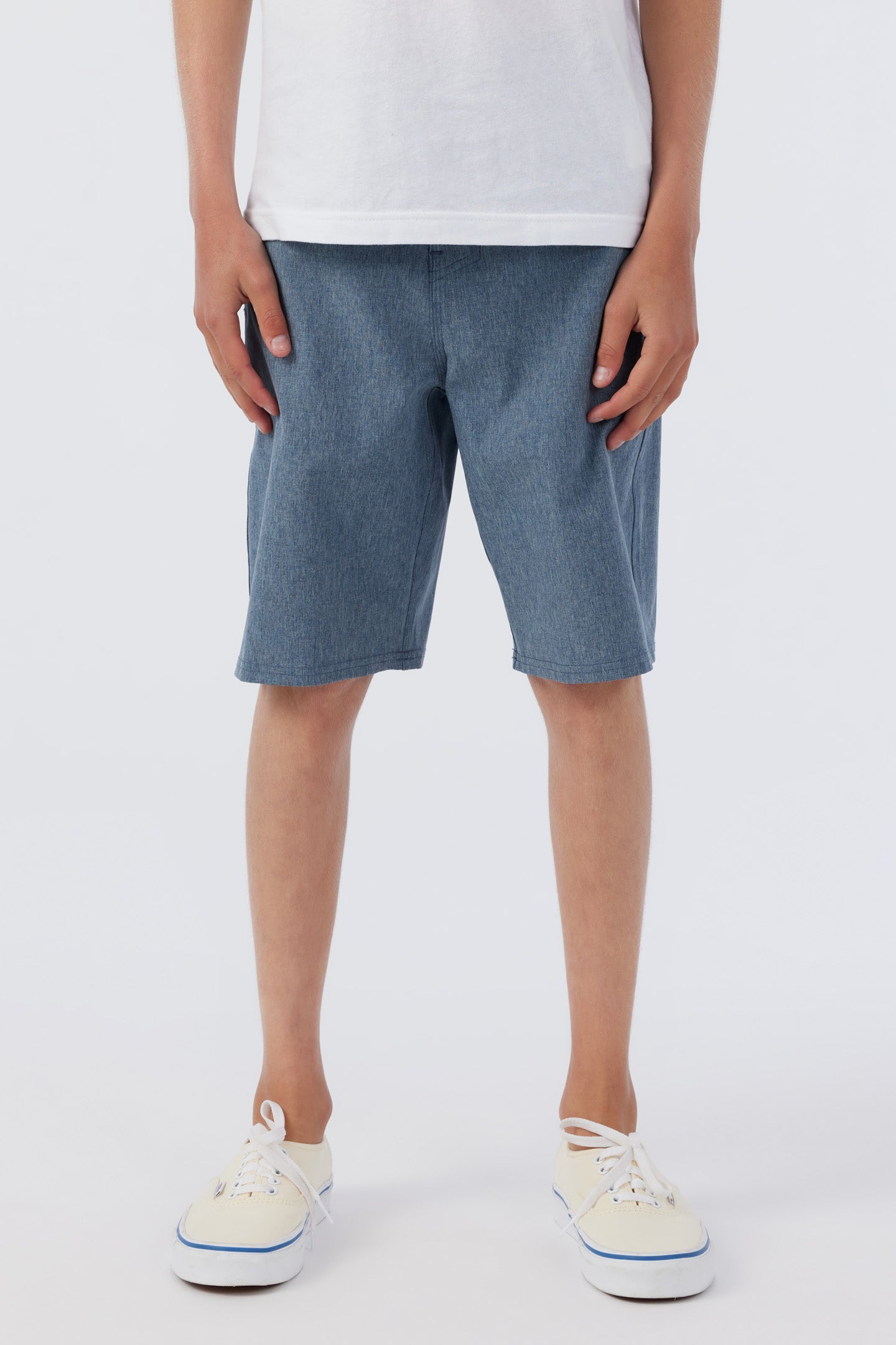 BOY'S RESERVE HEATHER 18" HYBRID SHORTS