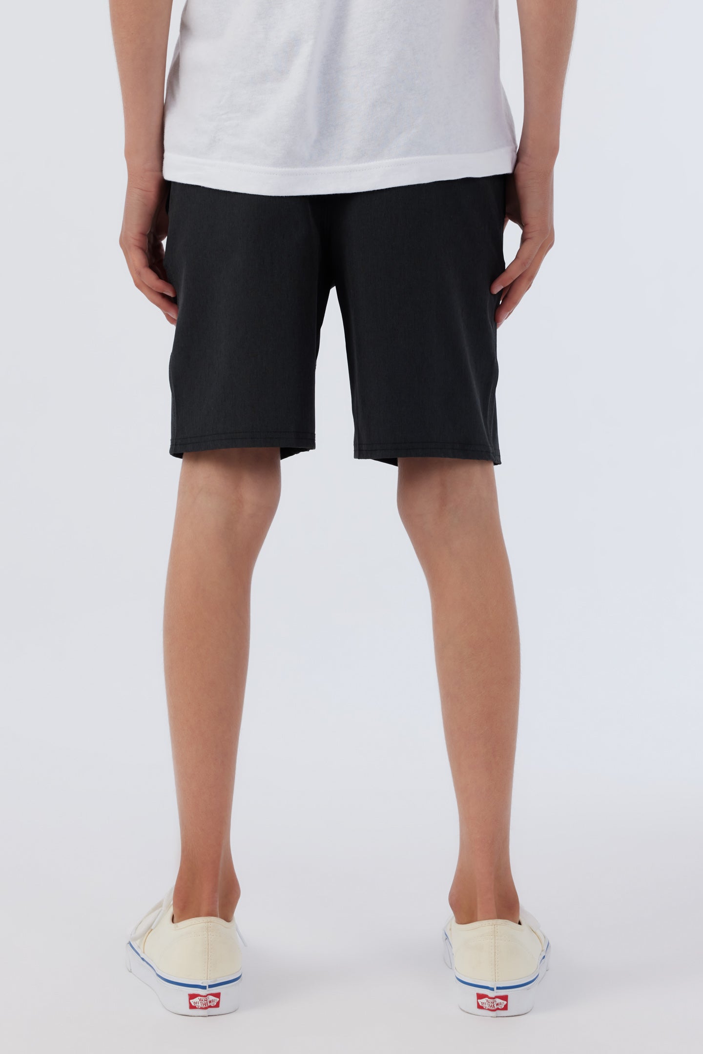 BOY'S RESERVE ELASTIC WAIST 16" HYBRID SHORTS