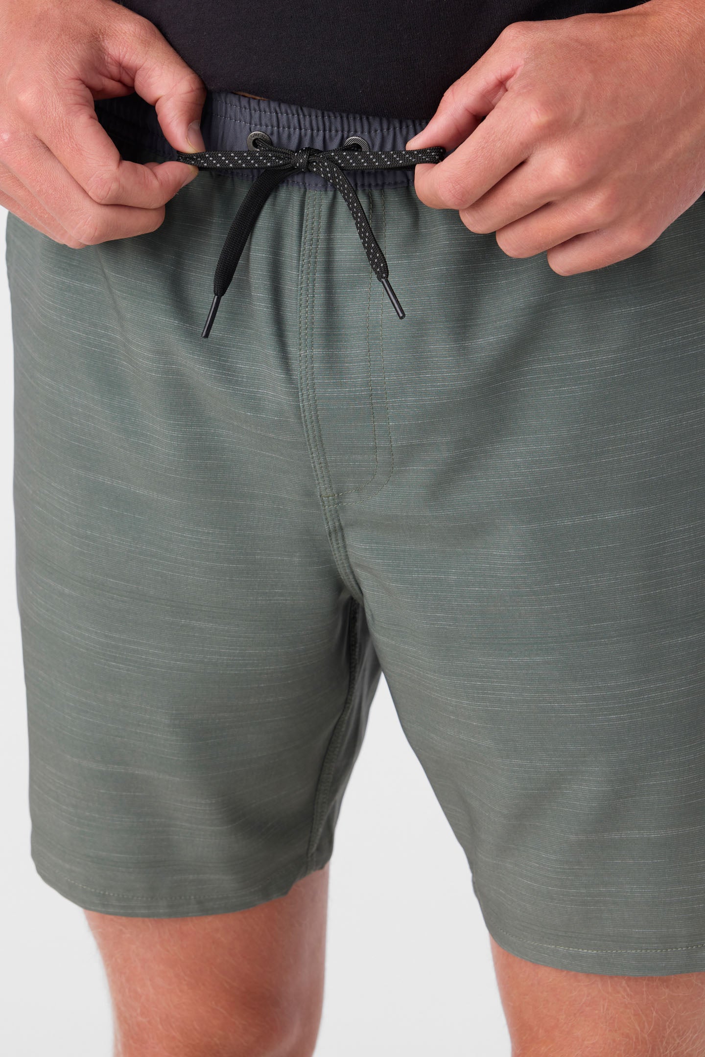 PERFORM LINED 17" ATHLETIC SHORTS