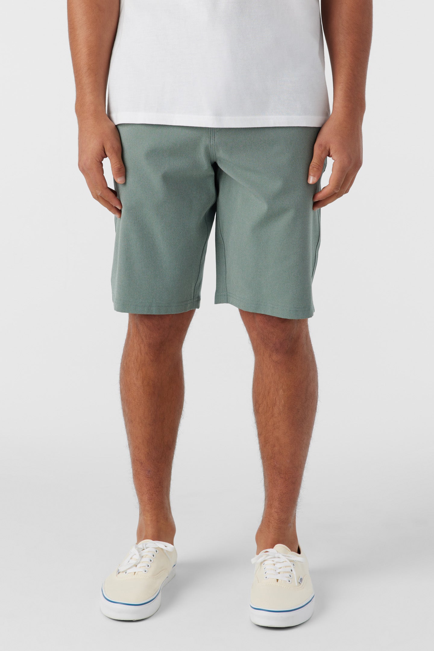 RESERVE LIGHT CHECK 21" HYBRID SHORTS