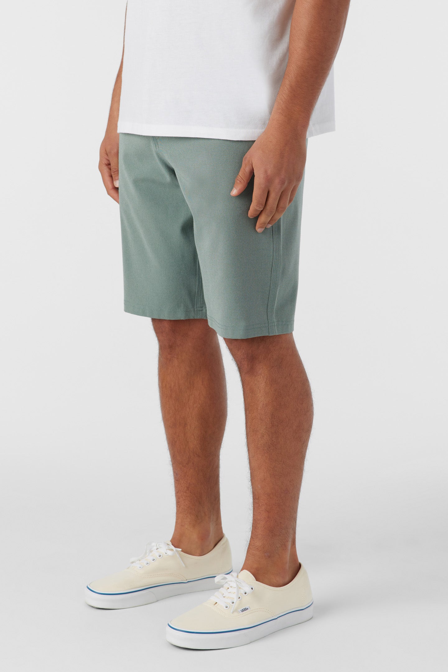 RESERVE LIGHT CHECK 21" HYBRID SHORTS