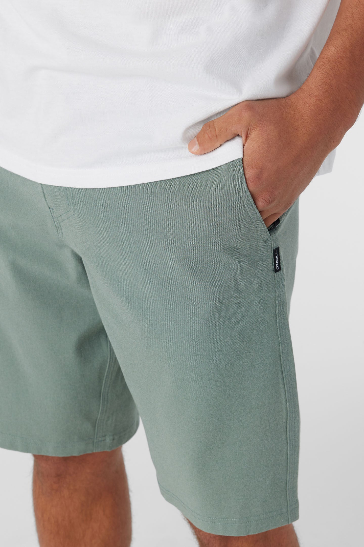 RESERVE LIGHT CHECK 21" HYBRID SHORTS