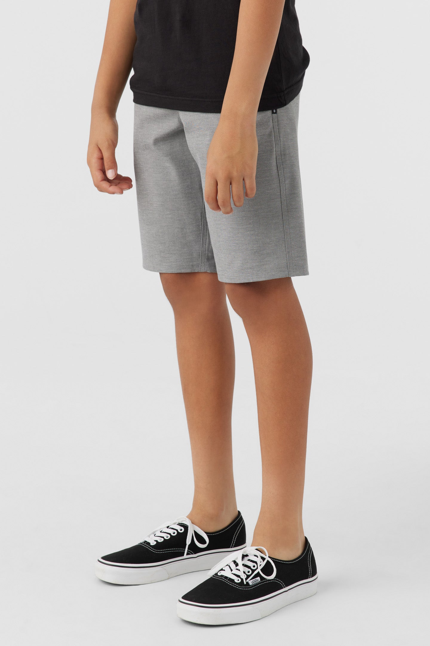 BOY'S RESERVE LIGHT CHECK 18" HYBRID SHORTS