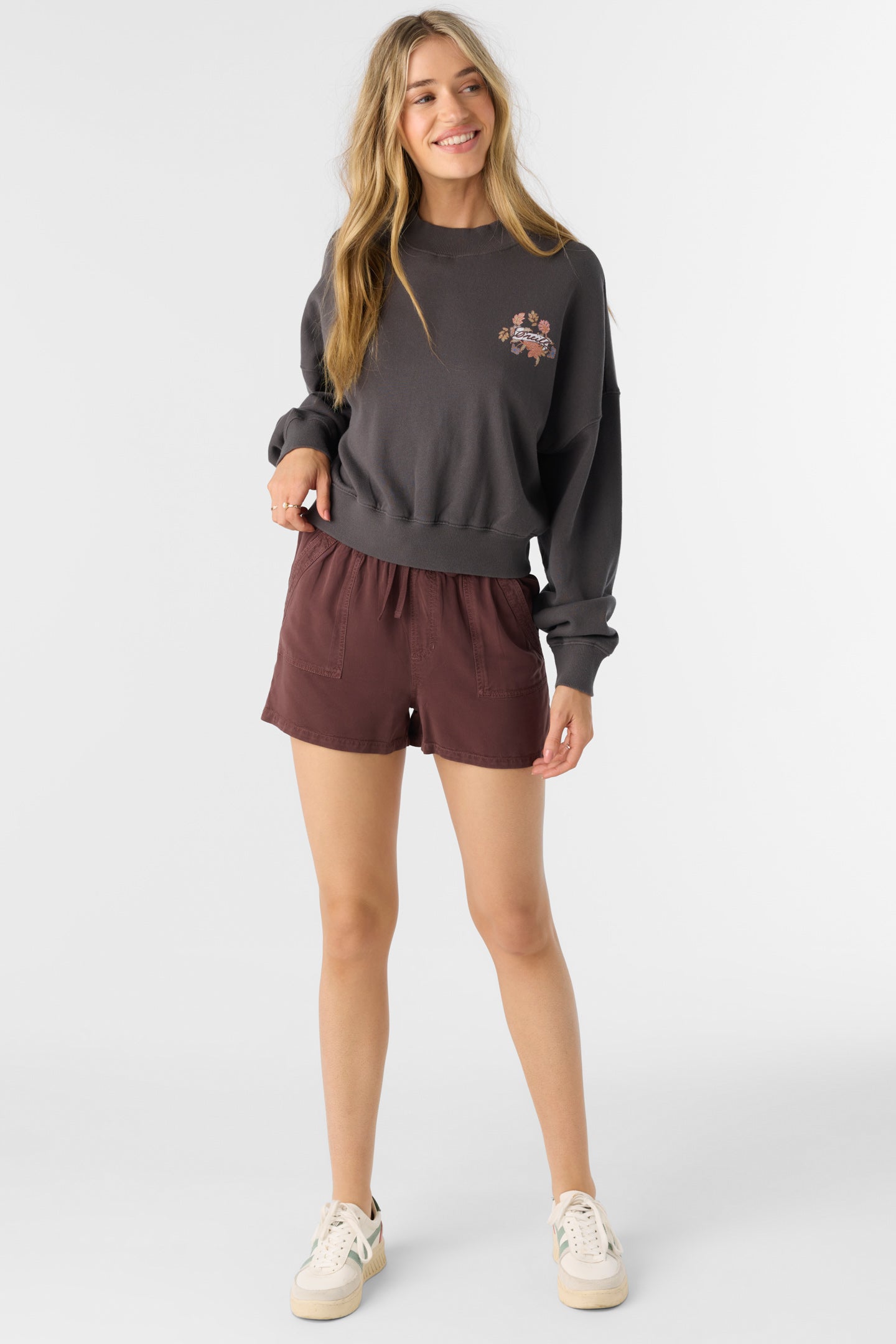 MOMENT CREW NECK CROPPED FLEECE