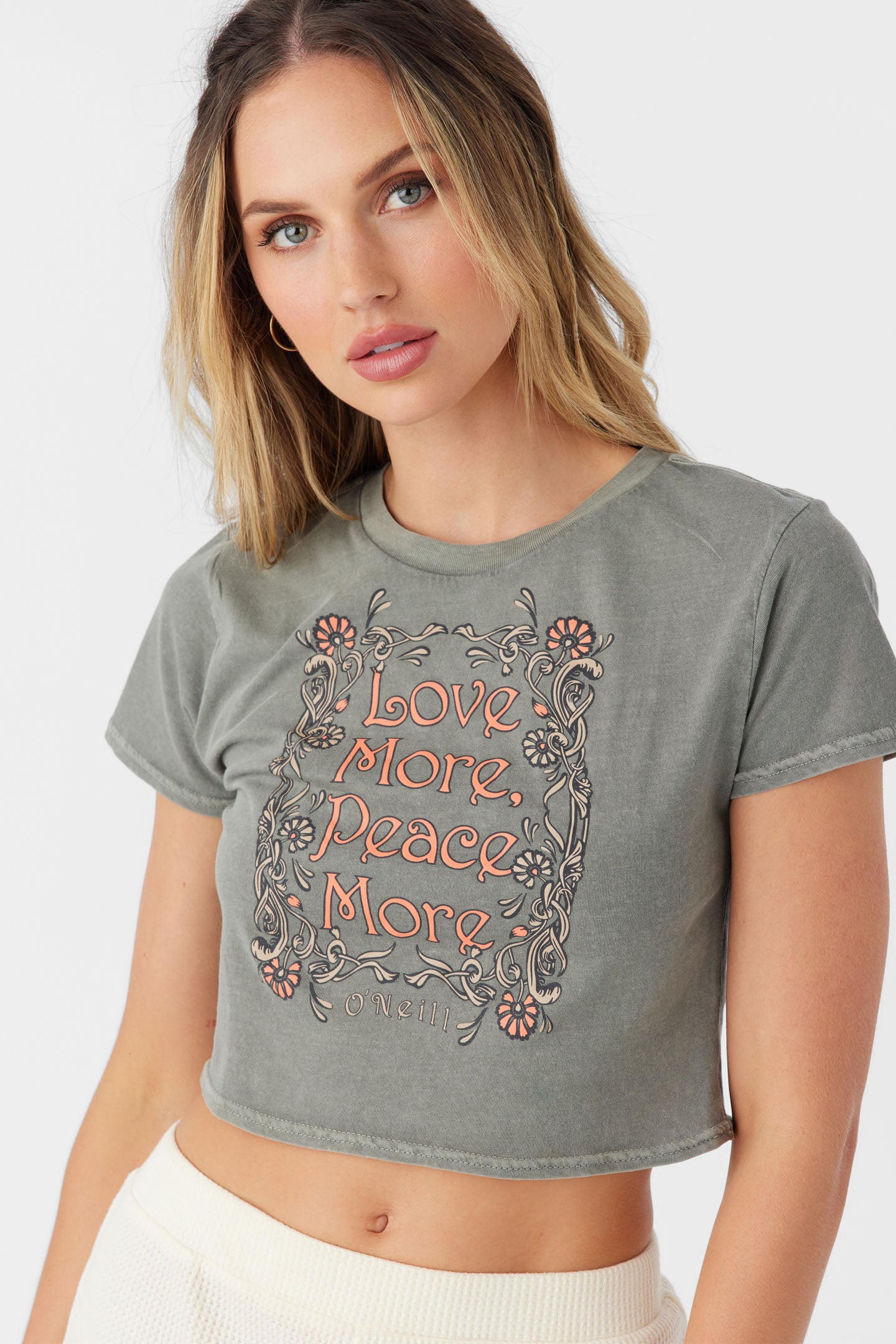 LOVE MORE TEE