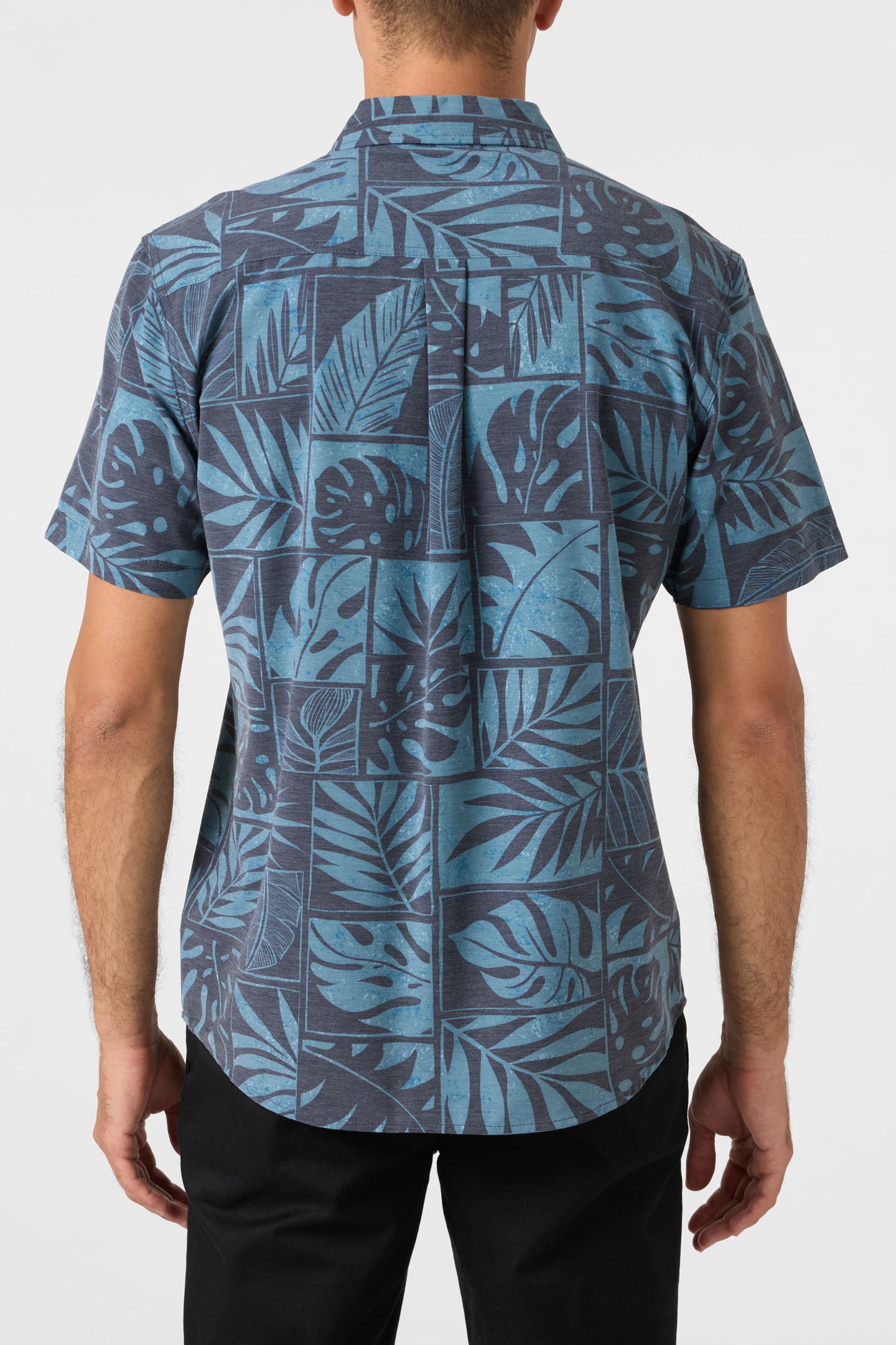 TRVLR UPF TRAVERSE RELAXED FIT SHIRT