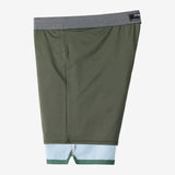 Perform Light Lined Elastic Waist 17" Hybrid Shorts