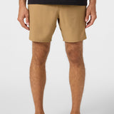 Perform Light Lined 17" Athletic Shorts