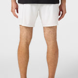 Perform Light Lined 17" Athletic Shorts