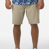 Capacity 20" Hybrid Shorts
