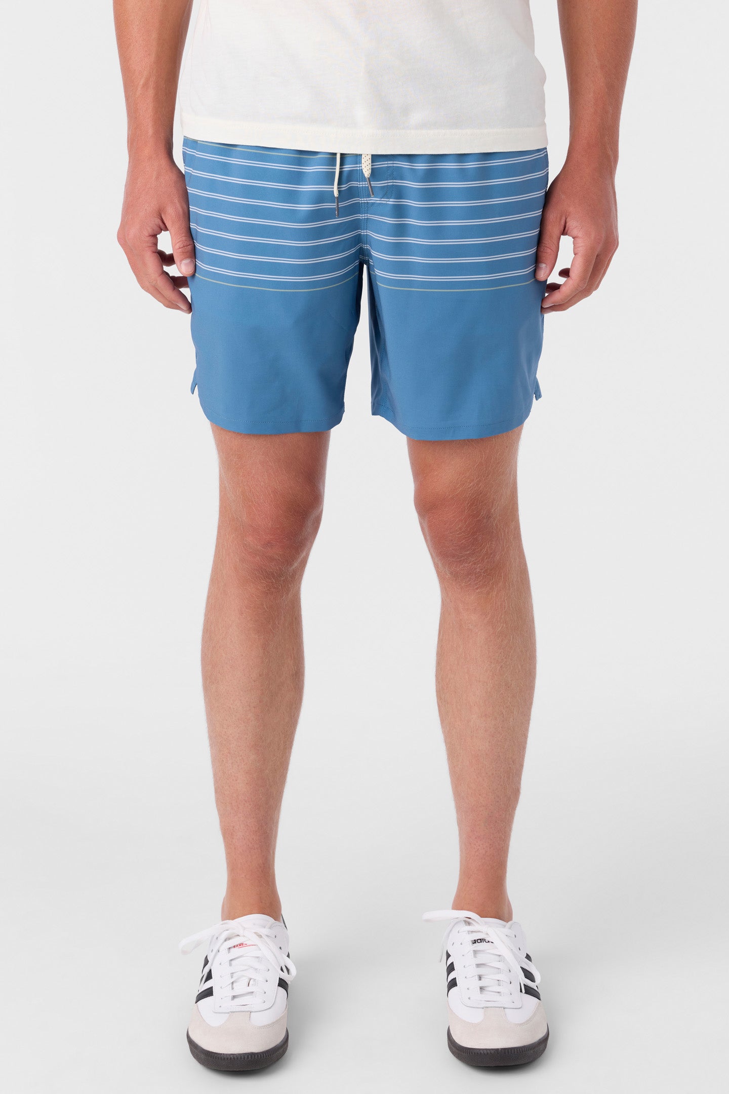 PERFORM LINED 17" ATHLETIC SHORTS