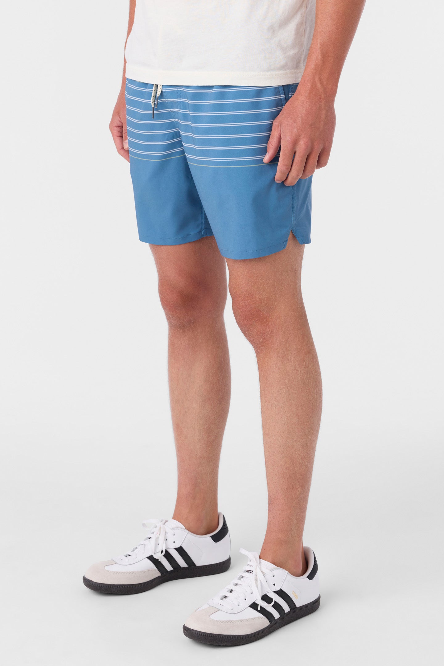 PERFORM LINED 17" ATHLETIC SHORTS