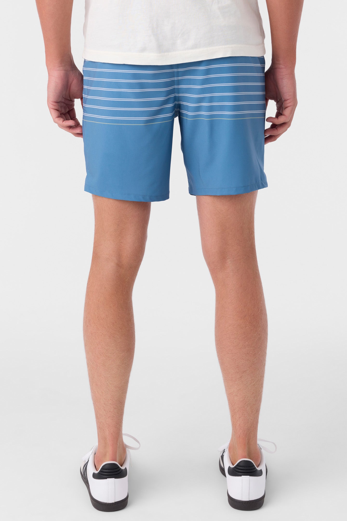 PERFORM LINED 17" ATHLETIC SHORTS