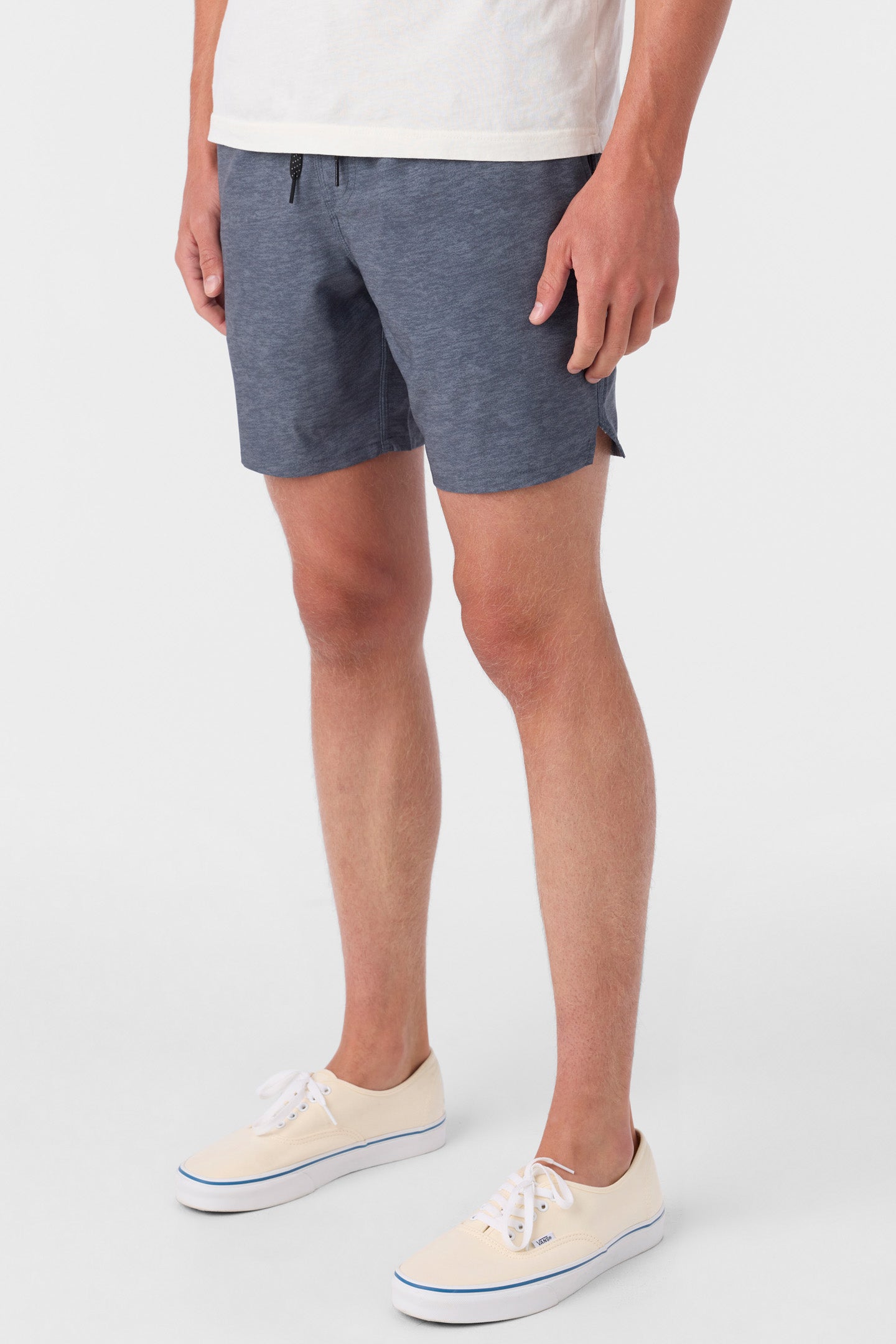 PERFORM LINED 17" ATHLETIC SHORTS