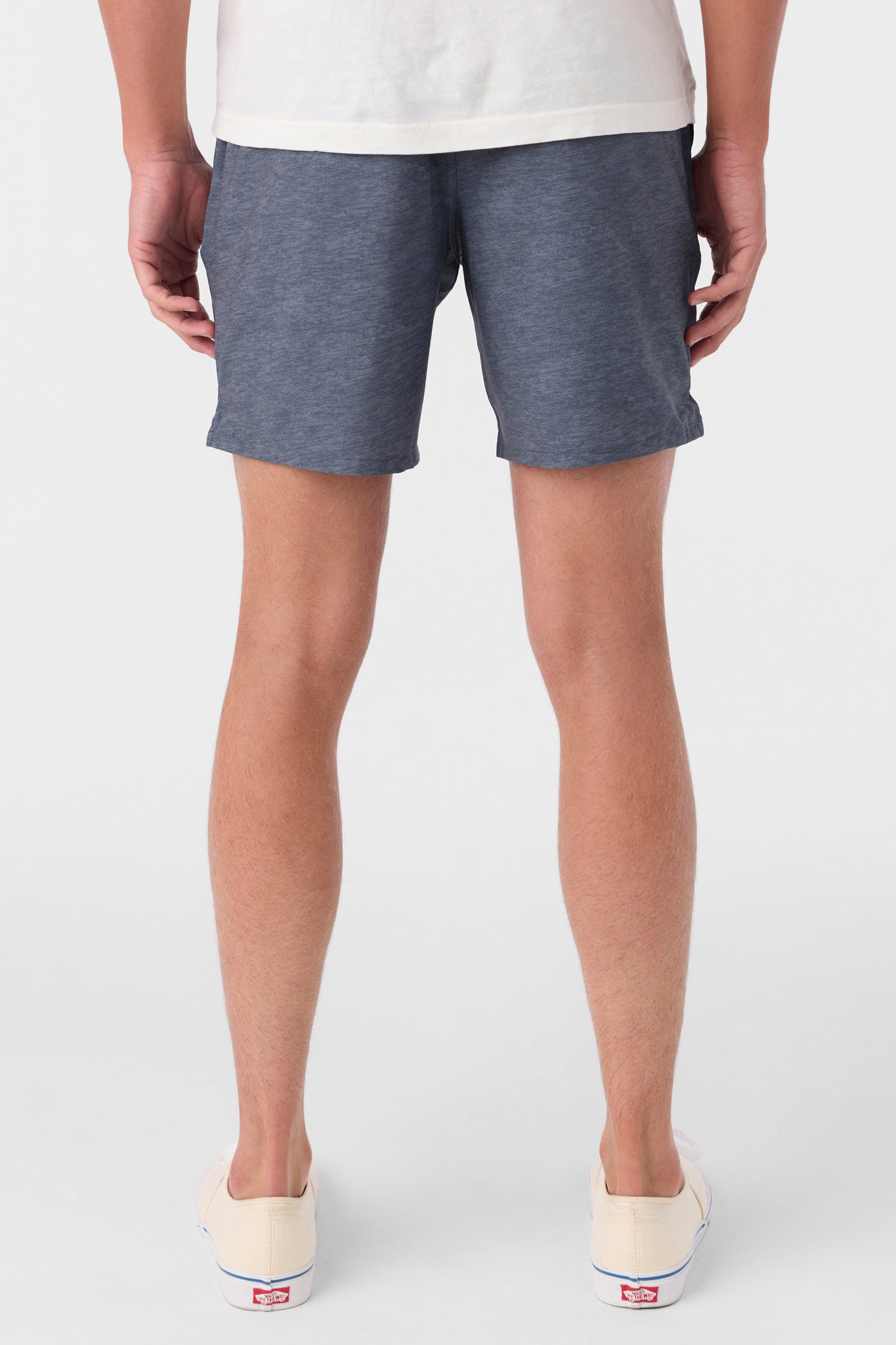 PERFORM LINED 17" ATHLETIC SHORTS