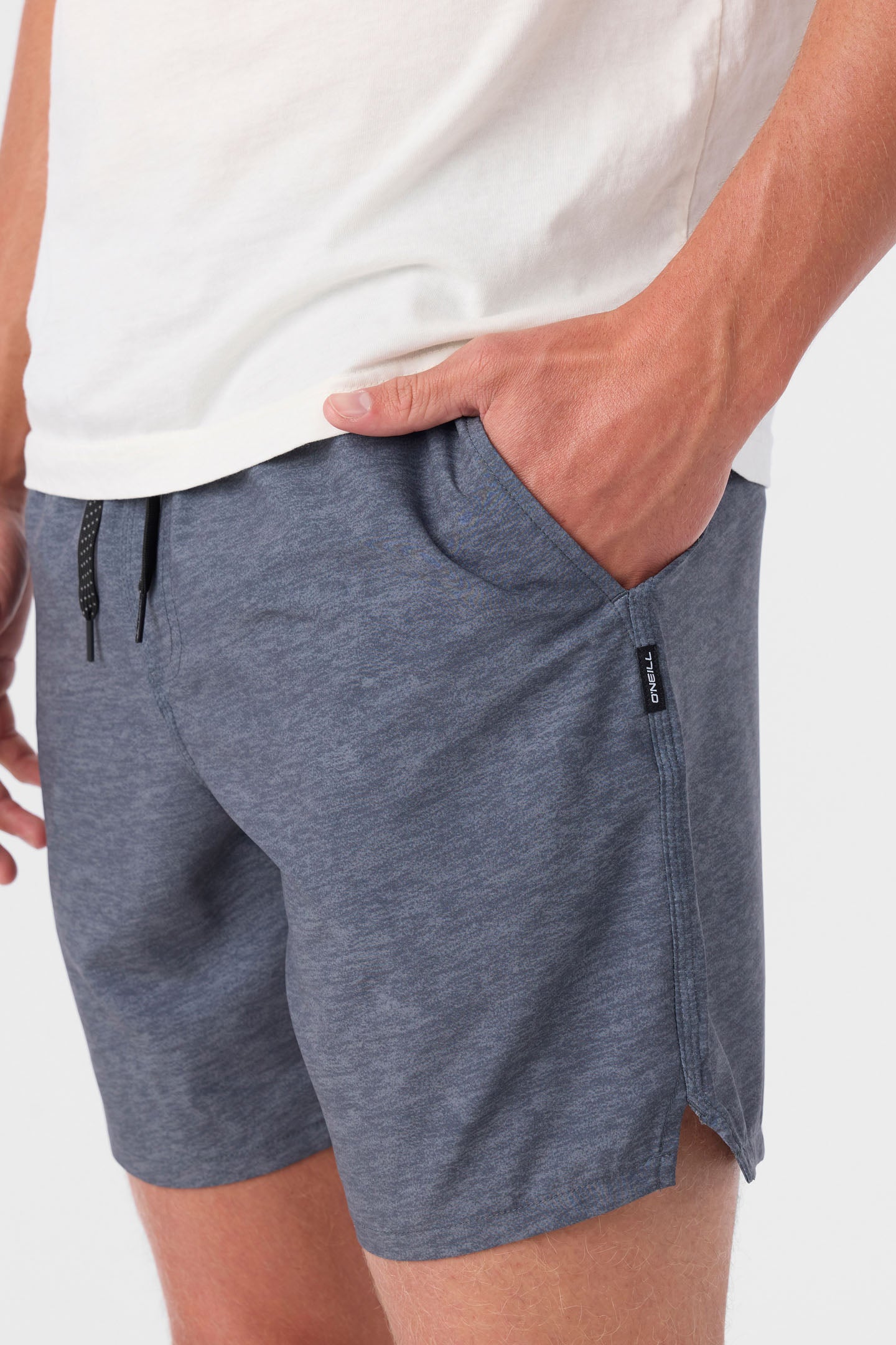 PERFORM LINED 17" ATHLETIC SHORTS