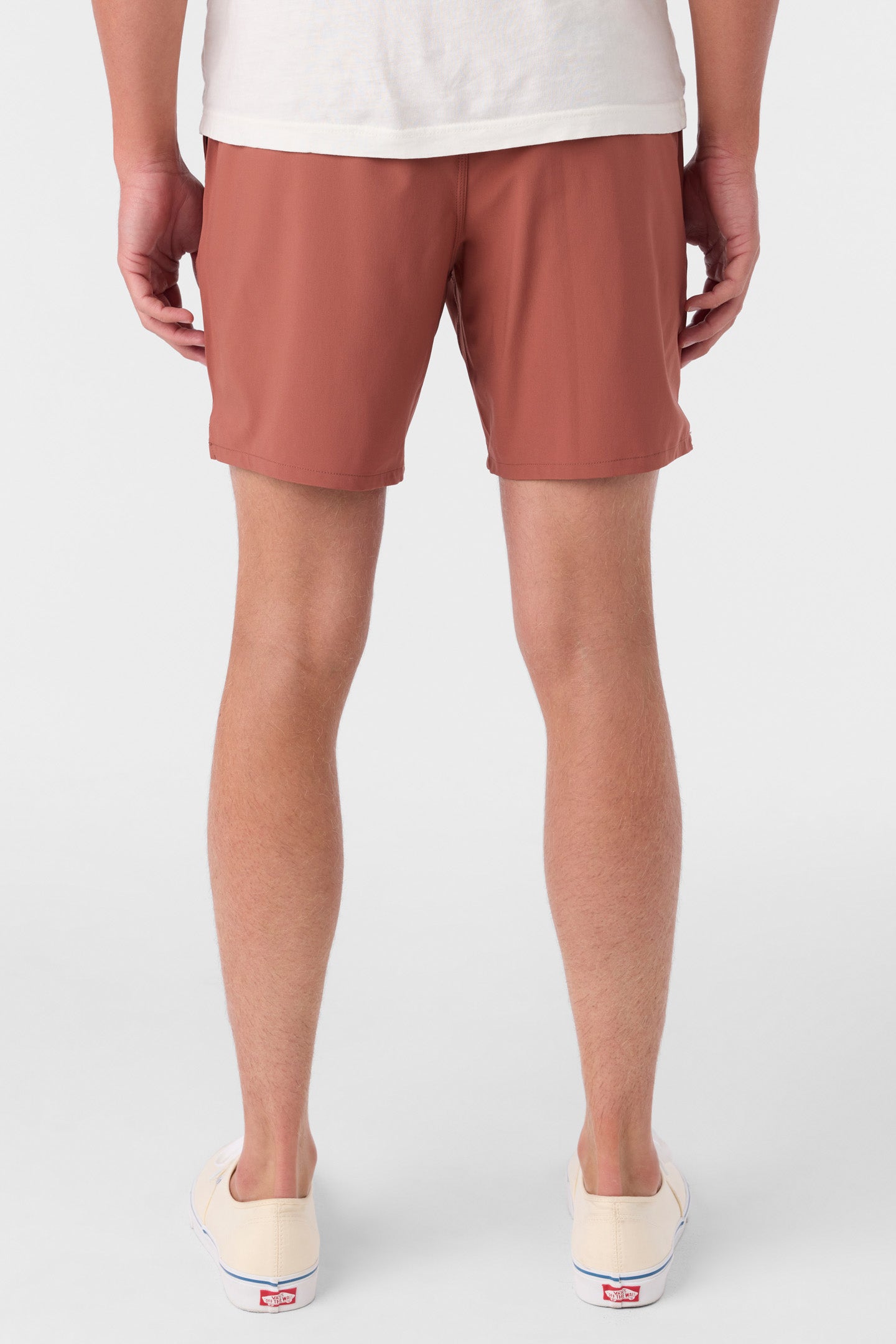 PERFORM LINED 17" ATHLETIC SHORTS