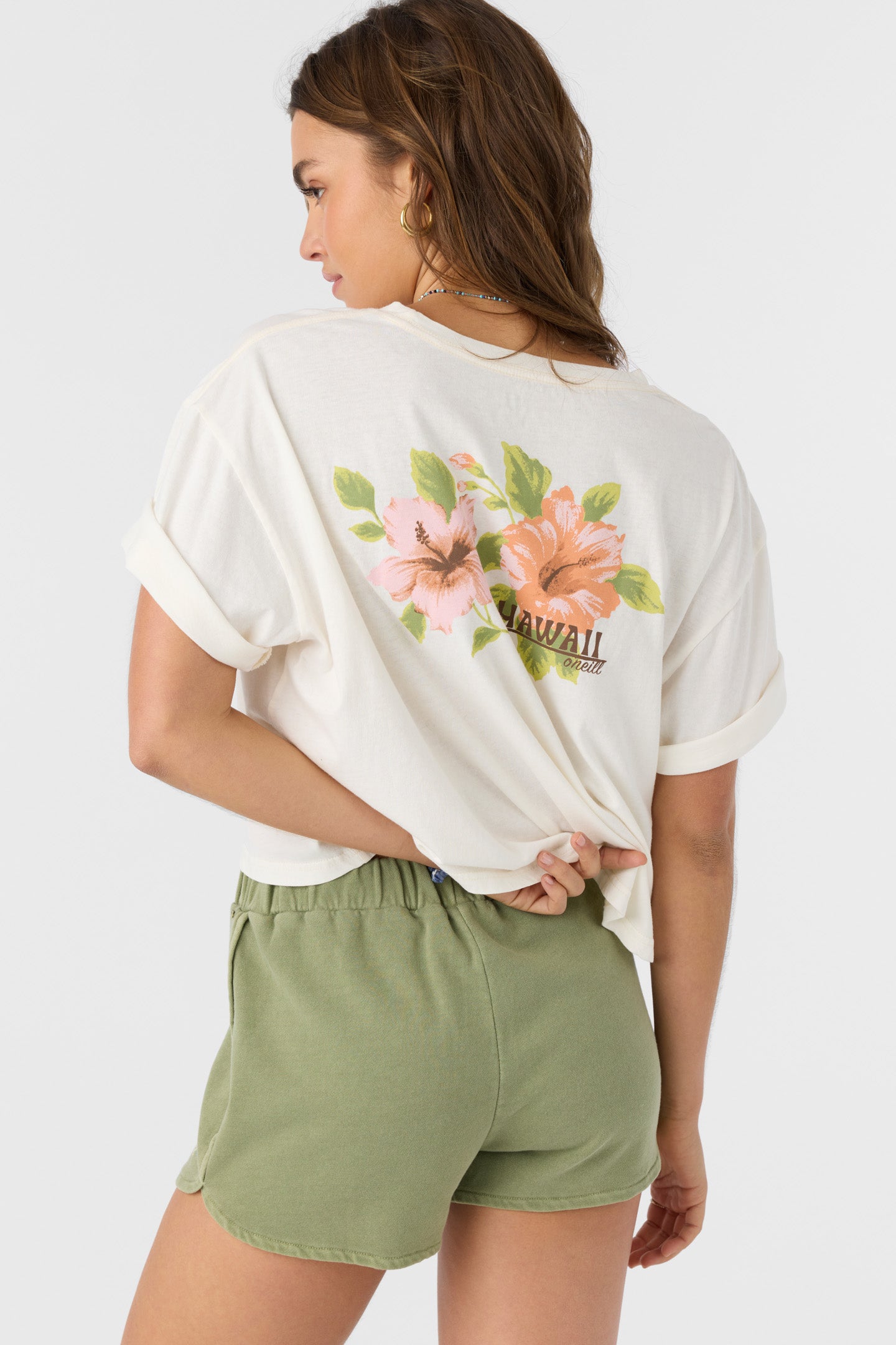 HIBISCUS HAVEN TEE