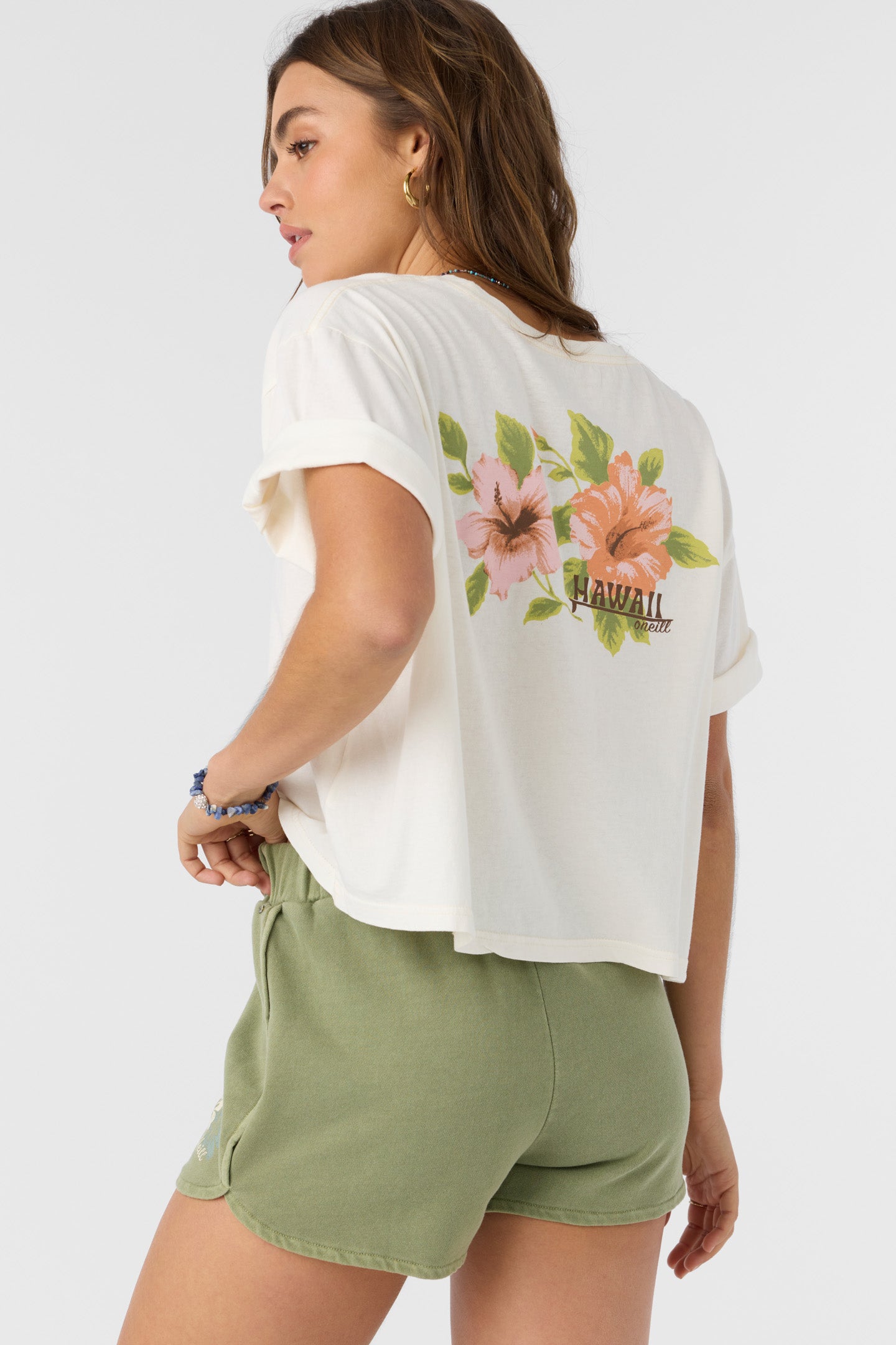 HIBISCUS HAVEN TEE