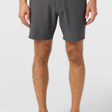 Reserve Solid 17" Hybrid Shorts