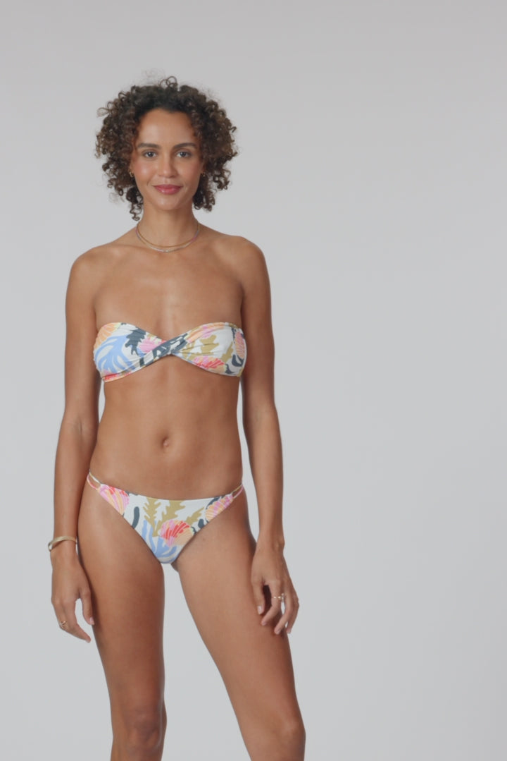 Cora Geo Bondi Skimpy Bottoms - Multi Clr | O'Neill