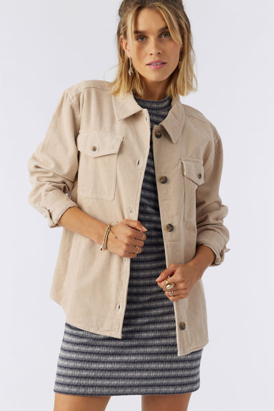 Layer It Up: Styling A Tie-Waist Denim Shirt Jacket - The Mom Edit