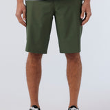 Reserve Solid 21" Hybrid Shorts