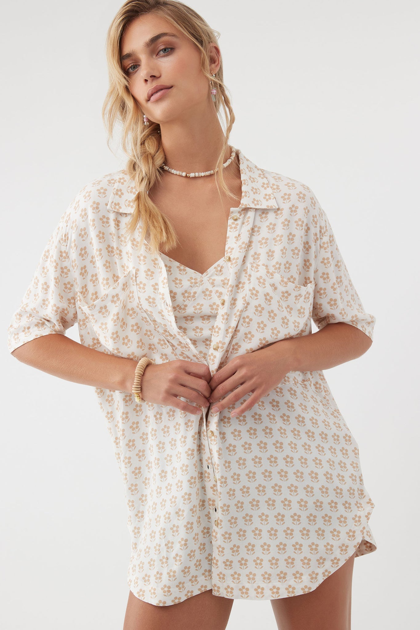 TRICIA DAISY BUTTON-UP TOP