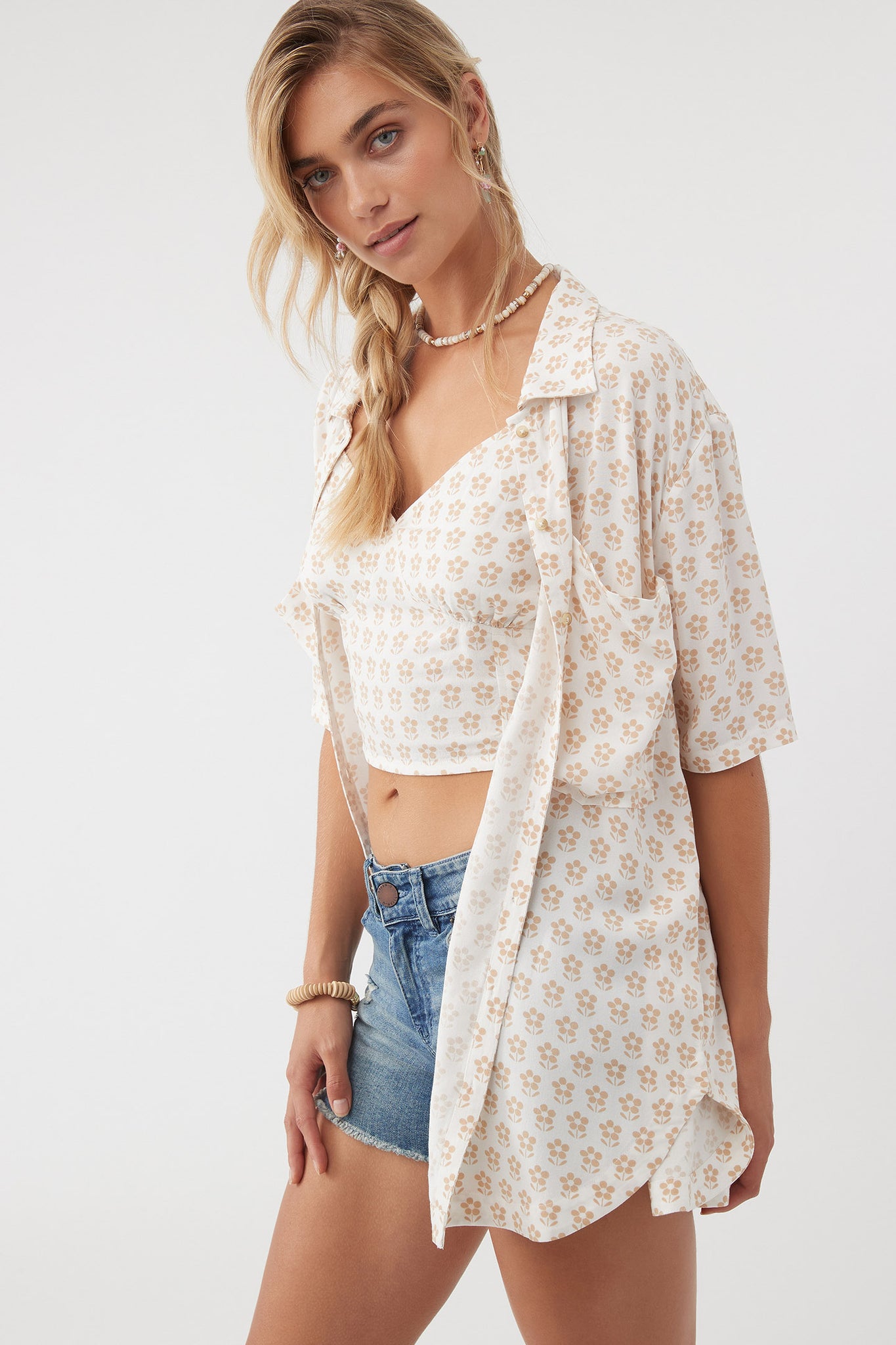 TRICIA DAISY BUTTON-UP TOP